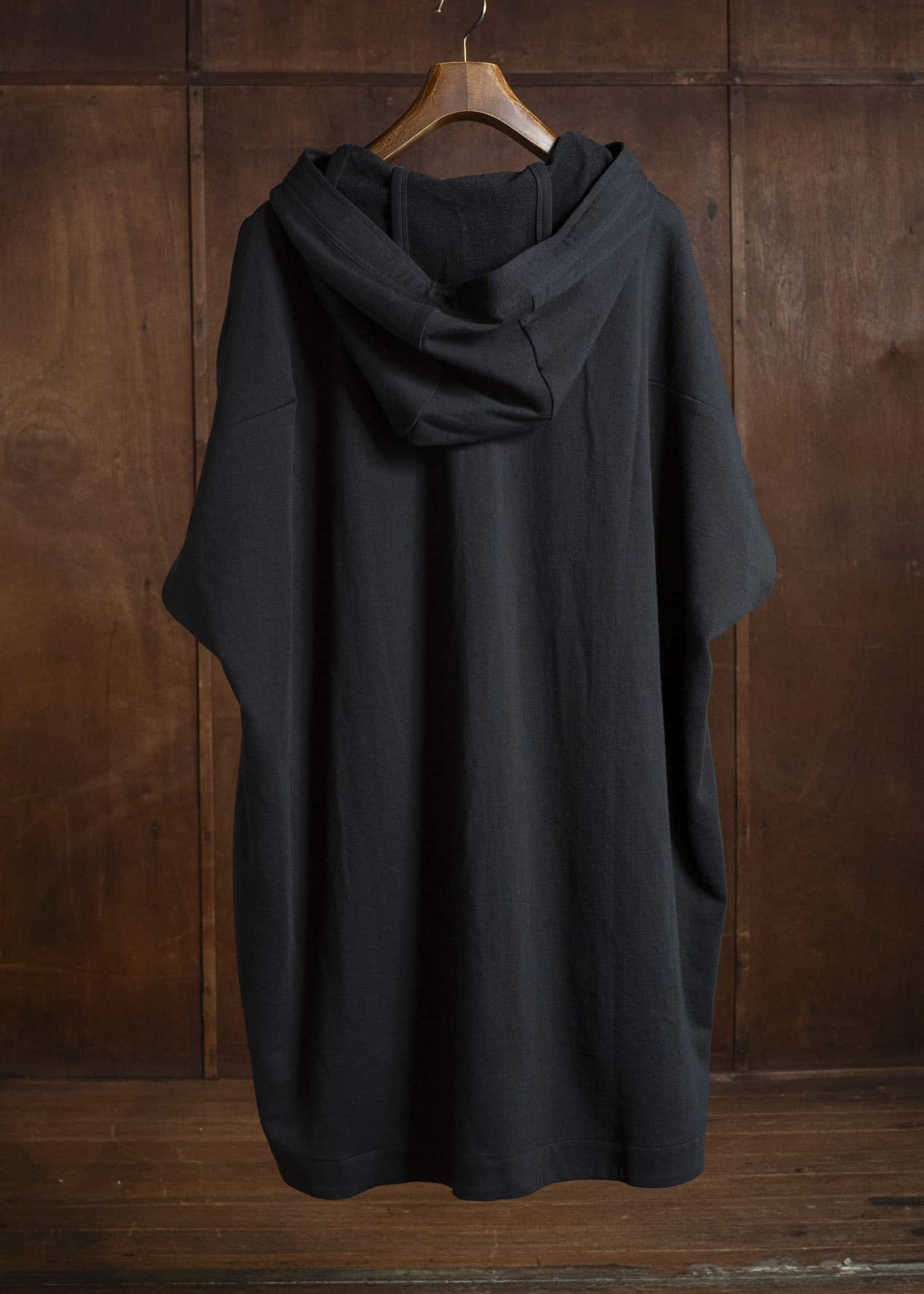 SWEAT#69 SLEEVELESS HOODIE WITH SIDE SPLITS & POUCH POCKET Org. Co Li Sweat | Summer