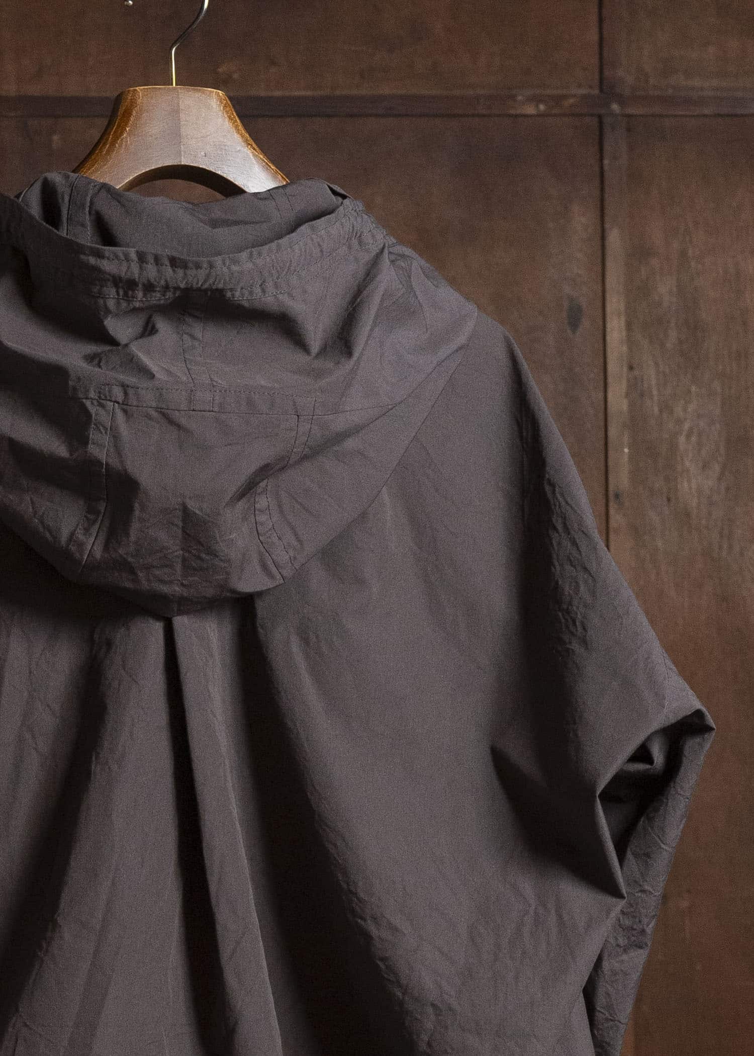 JAN-JAN VAN ESSCHE JACKET#65 HOODED JACKET WITH DOUBLE PATCH POCKETS, UNLINED Cotton Silk Canvas | Old Mahogany