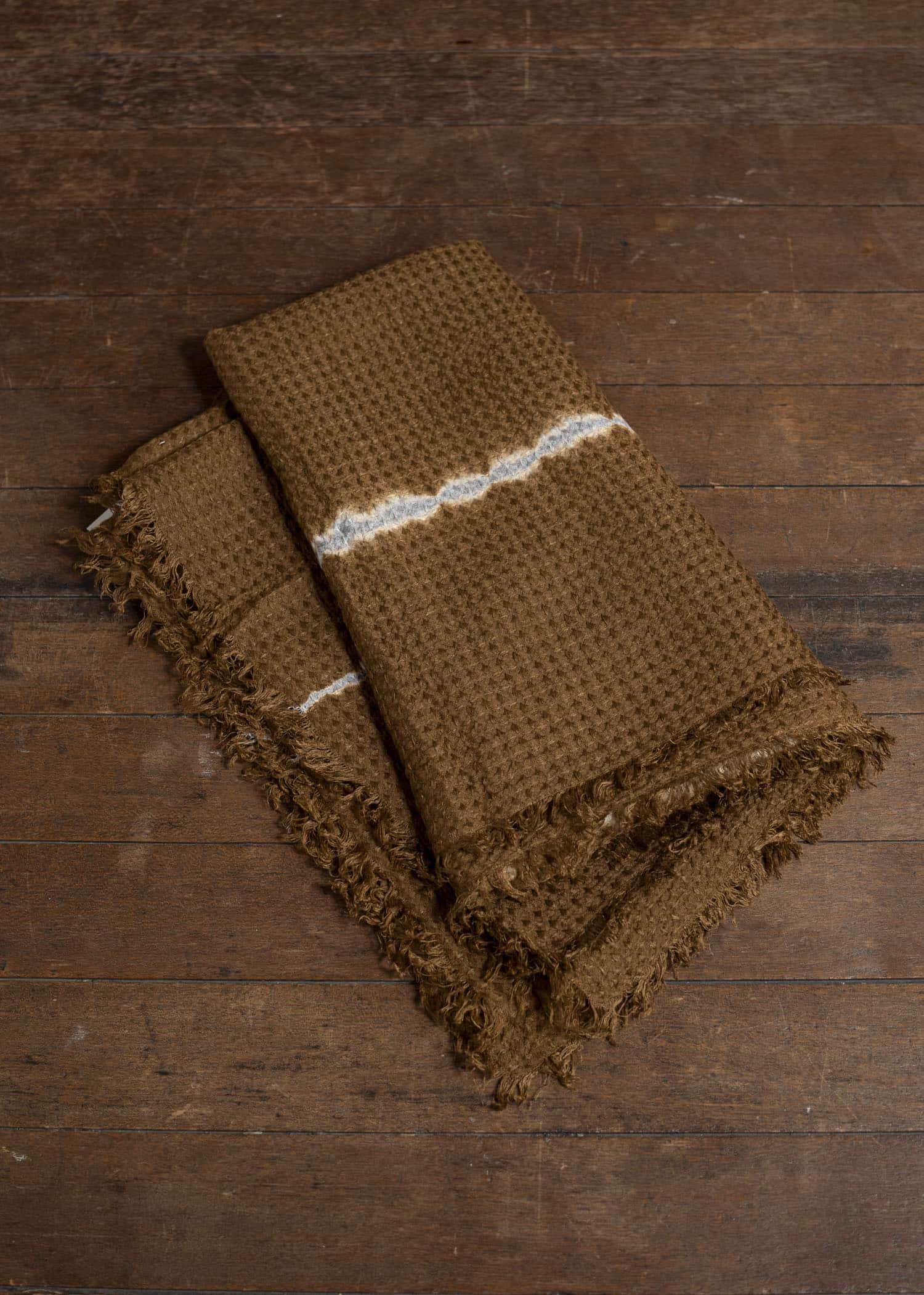 SUZUSAN Waffle Woven Linen Throw　Nuisuji Shibori 1007L-440-Ochre x Light Grey  1007L-440-Ochre x Light Grey