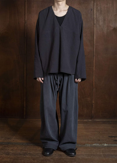 JAN-JAN VAN ESSCHE TUNIC#43 SHORT, LOOSE TUNIC WITH YOKE AND LONG SLEEVES | LINEN SILK SHIRTING Sumi Kuro