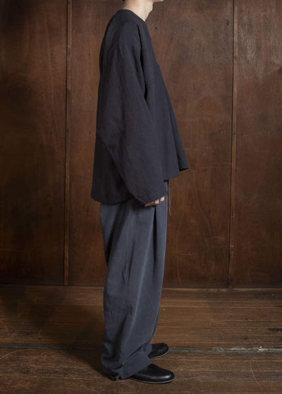 JAN-JAN VAN ESSCHE TUNIC#43 SHORT, LOOSE TUNIC WITH YOKE AND LONG SLEEVES | LINEN SILK SHIRTING Sumi Kuro