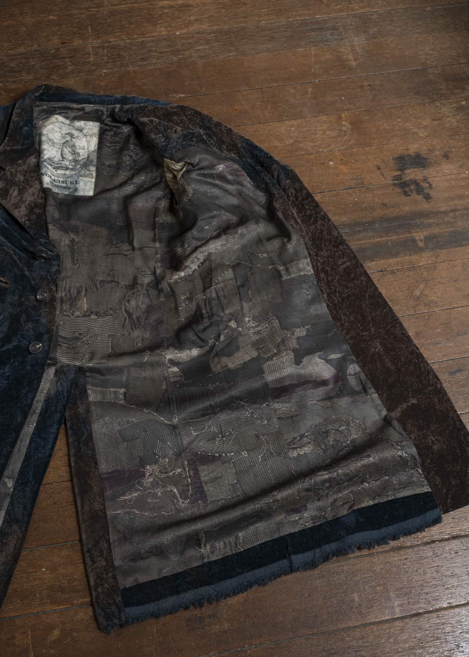 ZIGGY CHEN 0M2531102 VELVET LONG COAT 25