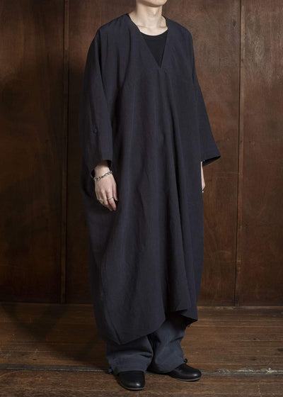 JAN-JAN VAN ESSCHE TUNIC#44 LONG, OVERSIZED TUNIC WITH YOKE AND JET OPENINGS Linen Silk Shirting | Sumi Kuro