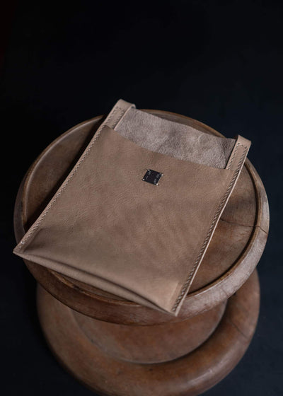 GUIDI PKT1 PHONE HOLDER SHOULDER CASE CO166T Horse Full Grain