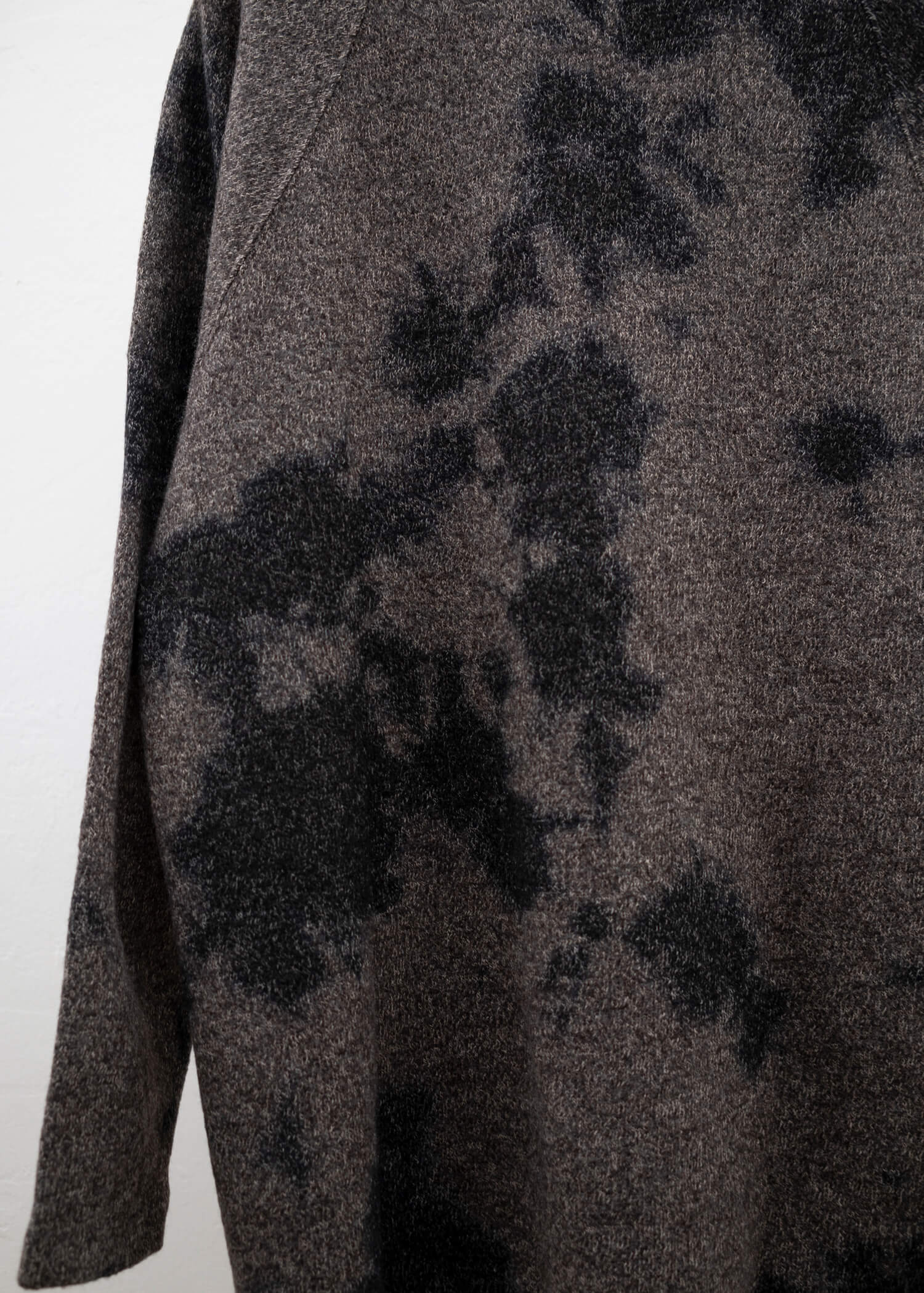 SUZUSAN Wool Cotton Jersey Crew Neck Pullover(Madara Shibori) Black - Muddy Br own