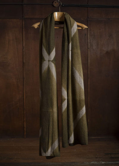 SUZUSAN 0024K-525 Cashmere Knit Shawl itajime shibori X 4865 Olive - Light Coffee