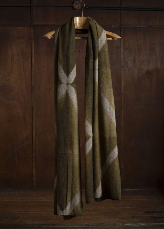 SUZUSAN 0024K-525 Cashmere Knit Shawl itajime shibori X 4865 Olive - Light Coffee