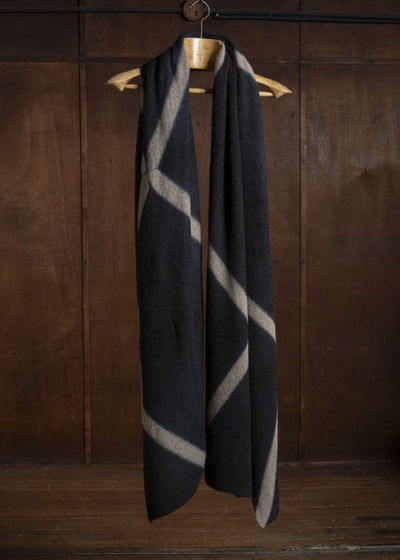 SUZUSAN 0024K-525 Cashmere Knit Shawl itajime shibori X 1065 Black - Light Coffee