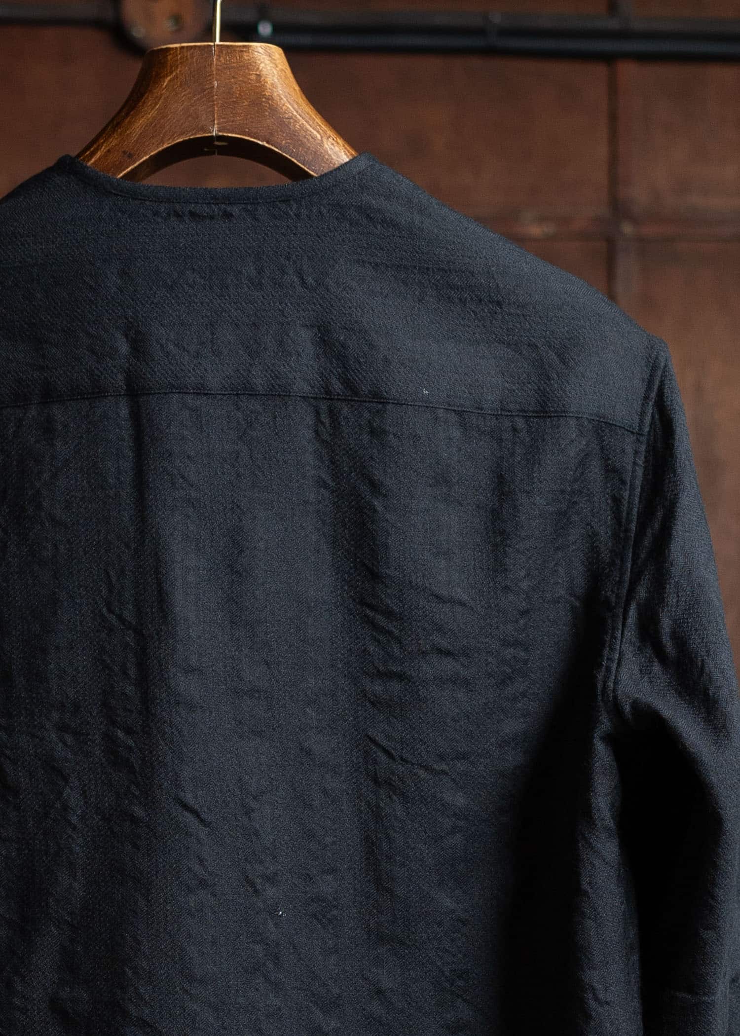 ITOH Henley Shirt Black IT.024.15.116