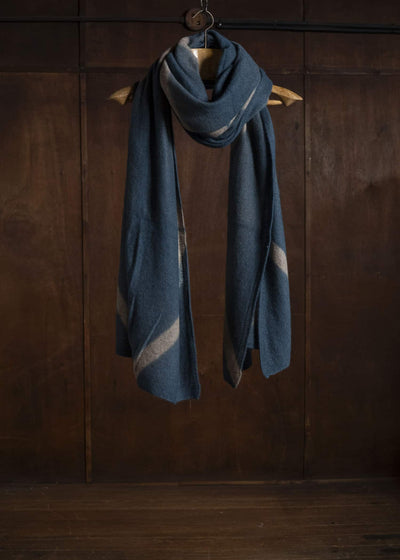 SUZUSAN 0024K-525 Cashmere Knit Shawl itajime shibori X 2265 Dark Blue - Light Coffee