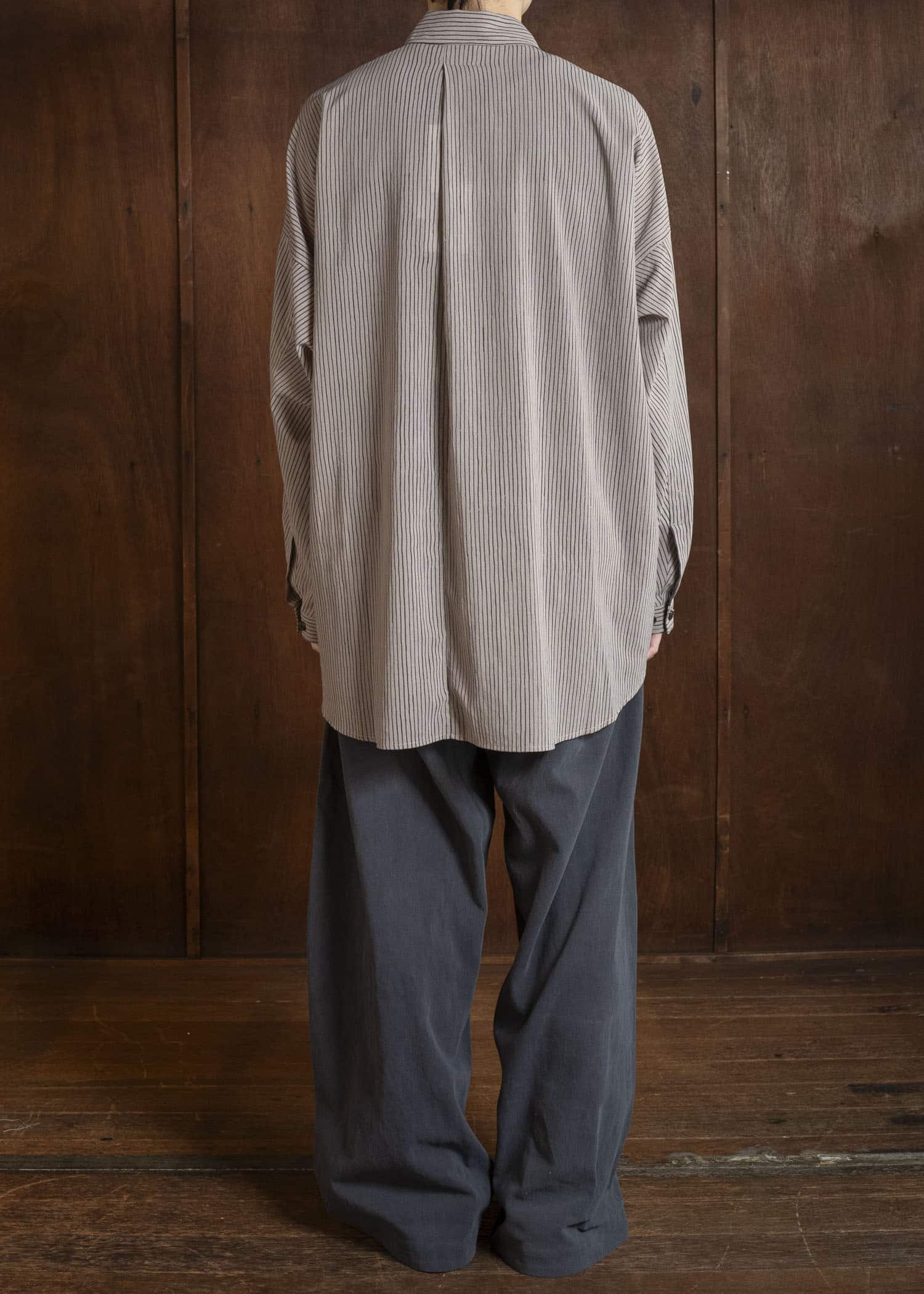 JAN-JAN VAN ESSCHE SHIRT#100 LOOSE DRESS SHIRT WITH CENTER BACK PLEAT Crepe Co Shirting | Madder Beige