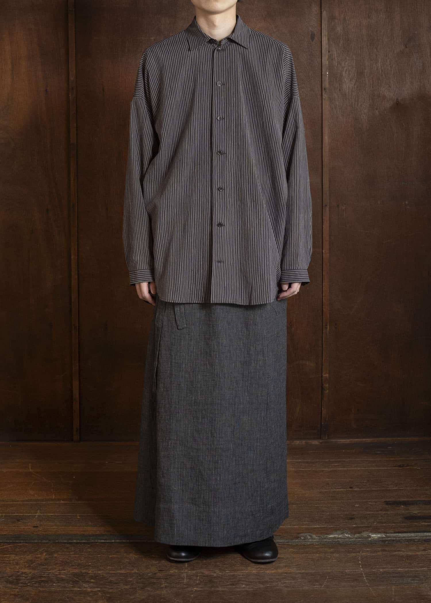 JAN-JAN VAN ESSCHE SHIRT#100 LONG SLEEVE SHIRT | CREPE CO SHIRTING | Gallnut Black