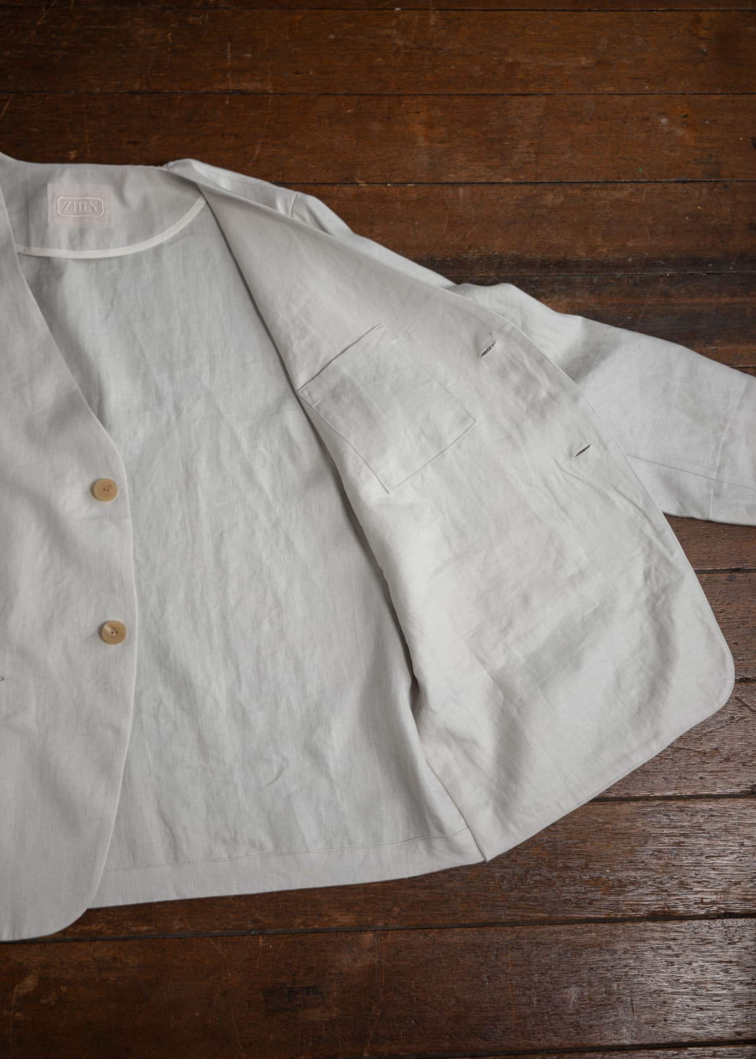 ZIIIN CARDIGAN JACKET WHITE