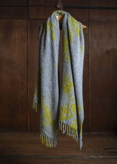 SUZUSAN 1002AP-010 Hand Woven Bouclé Throw Madara Shibori 4813 Olive - Silver Grey,2277