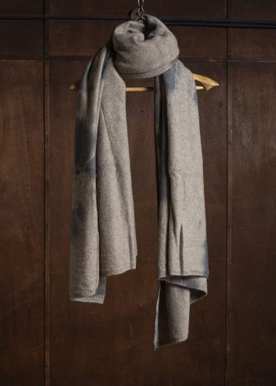 SUZUSAN 0025K-010 Cashmere Knit Travel Shawl Madara Shibori 1365 Silver Grey - Light Coffee