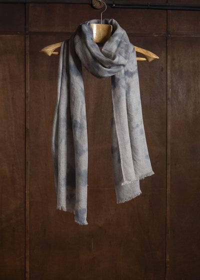 SUZUSAN 0013W-010 Hand Woven Baby Wool Shawl Madara Shibori 1365 Silver Grey - Light Coffee