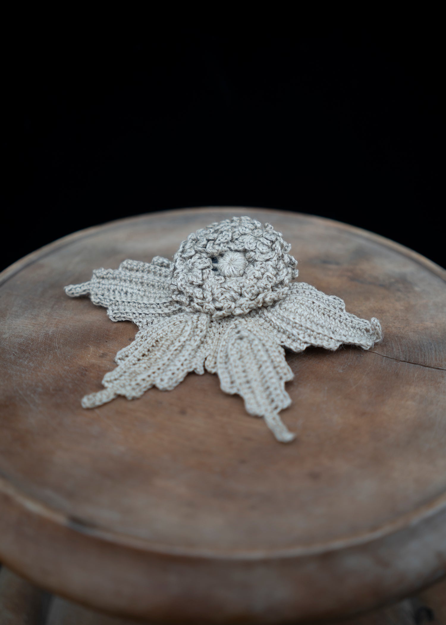 HEōS DAHLIA BROOCH