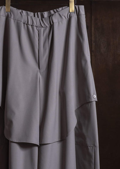 amachi. AY19B-3076-26AW Layered Utility Pants Gray Beige