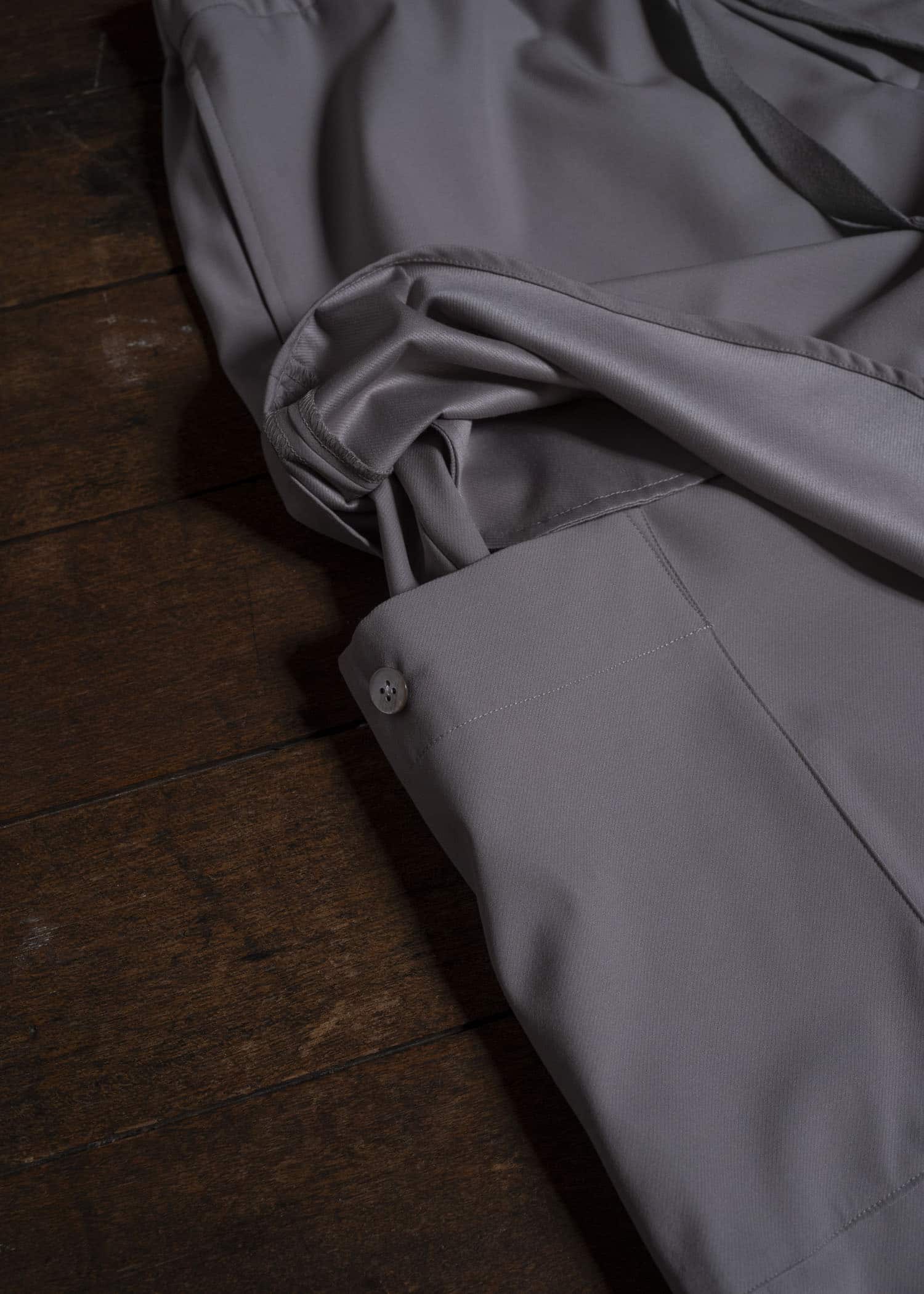 amachi. AY19B-3076-26AW Layered Utility Pants Gray Beige