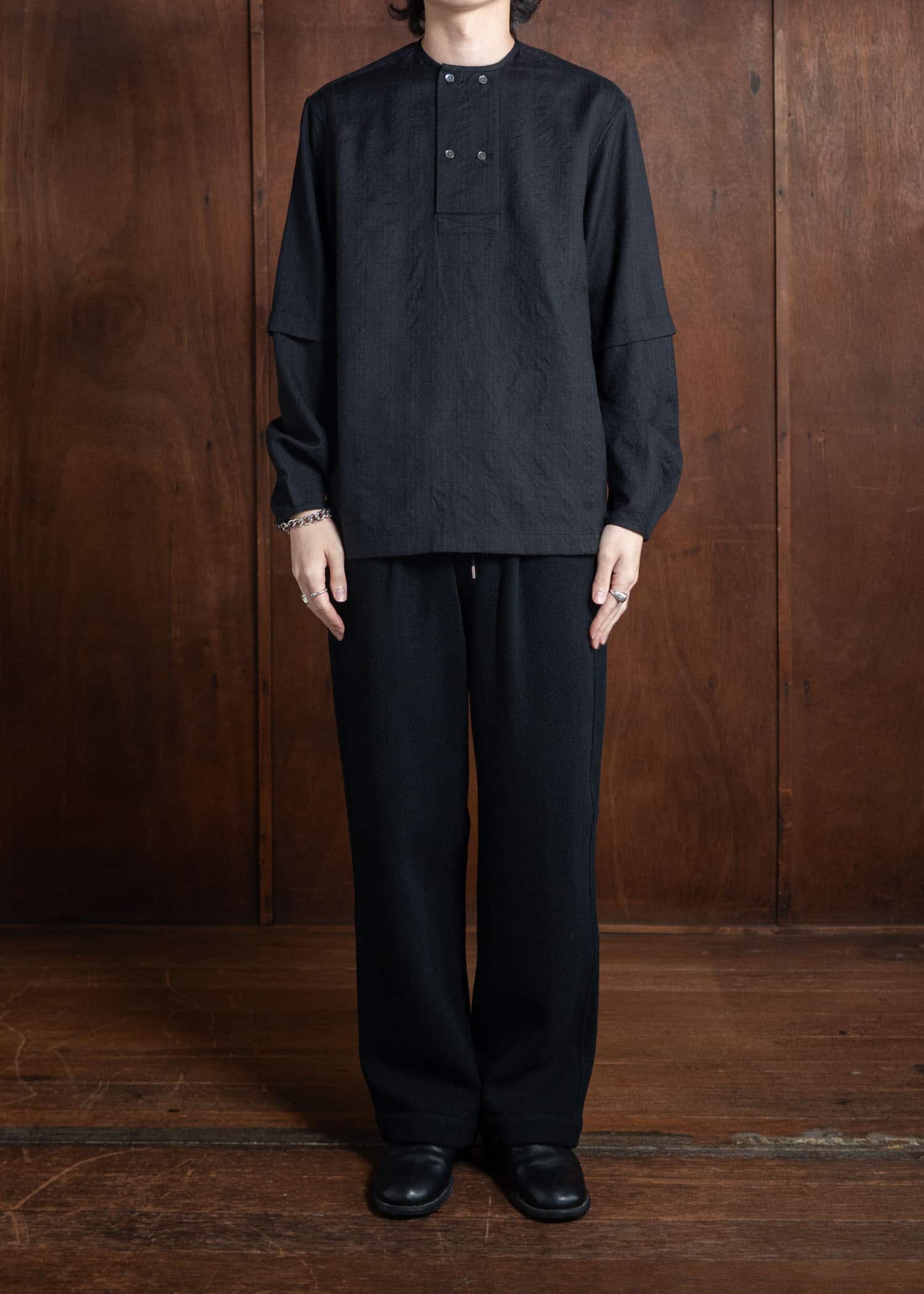 ITOH Henley Shirt Black IT.024.15.116