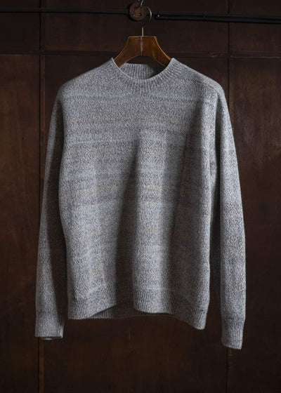 amachi. AY19K-4089 Gradation LOI Knit White Gray