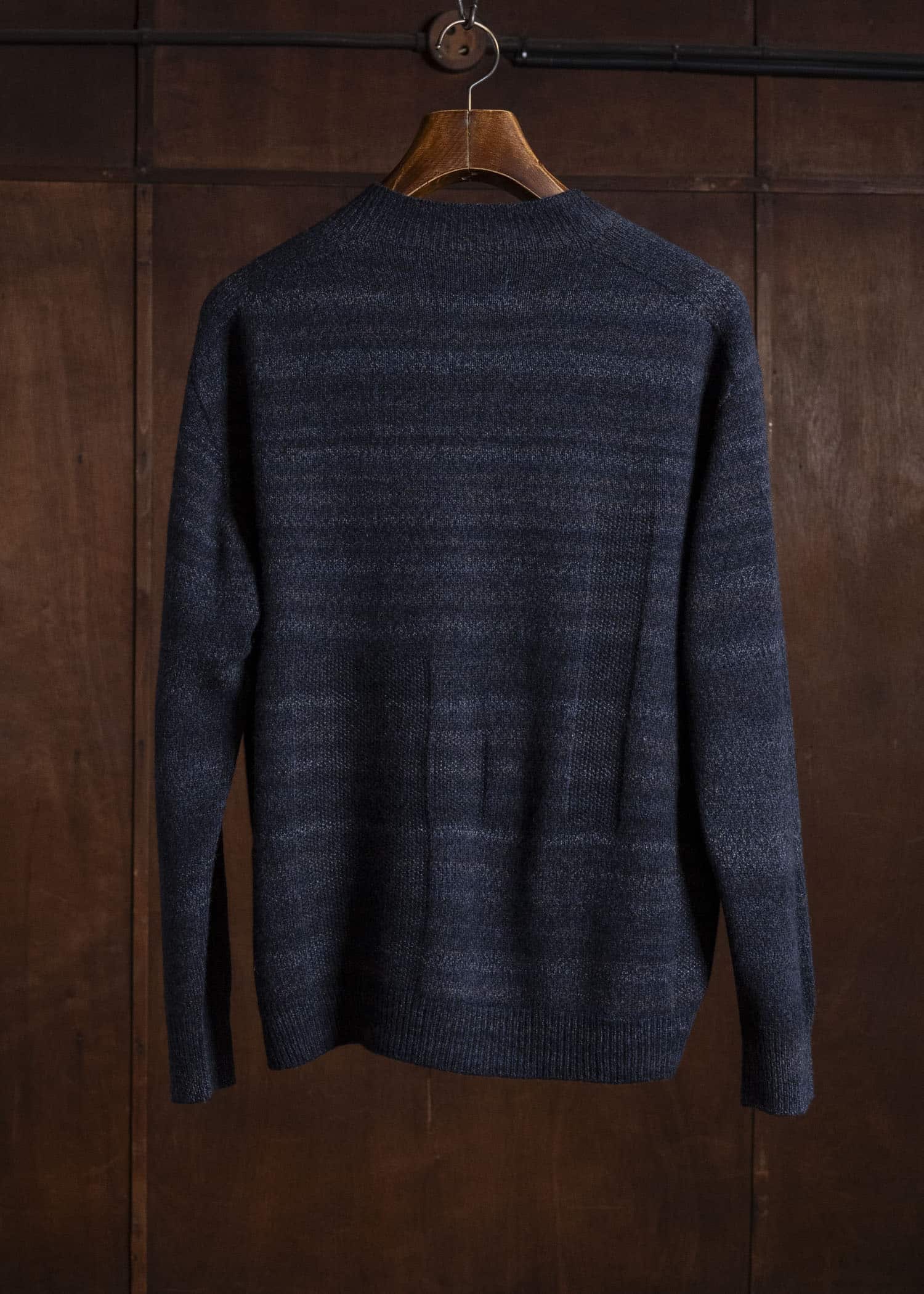 amachi. AY19K-4089 Gradation LOI Knit Navy Black