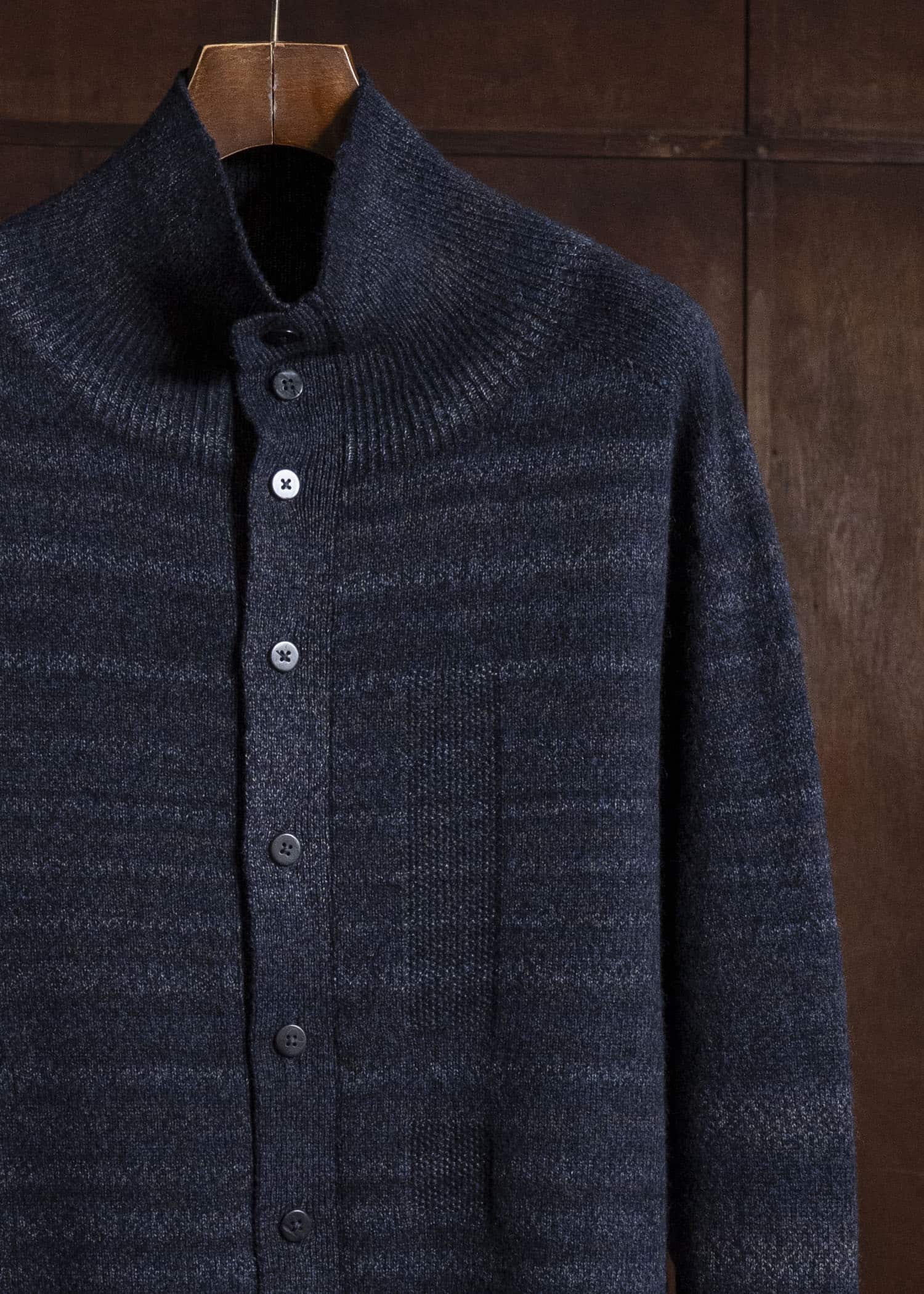 amachi. AY19K-4090 Gradation TOR High Neck Cardigan Navy Black