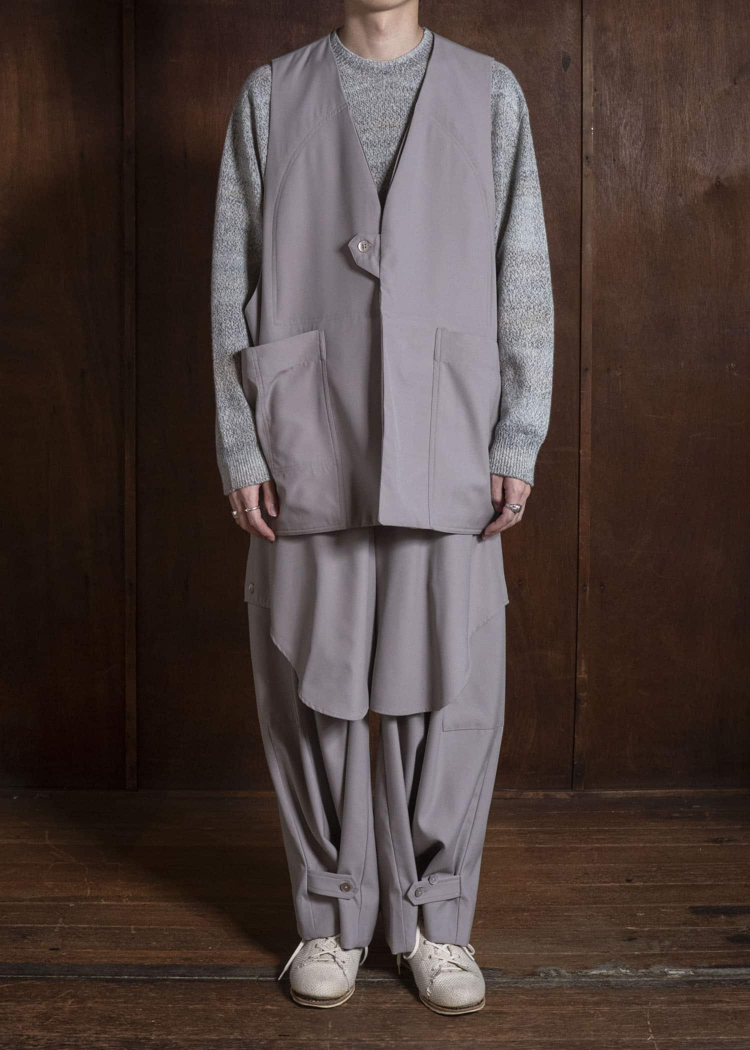 amachi. AY19V-1083-V Field Suit - 2 Way Vest Gray Beige
