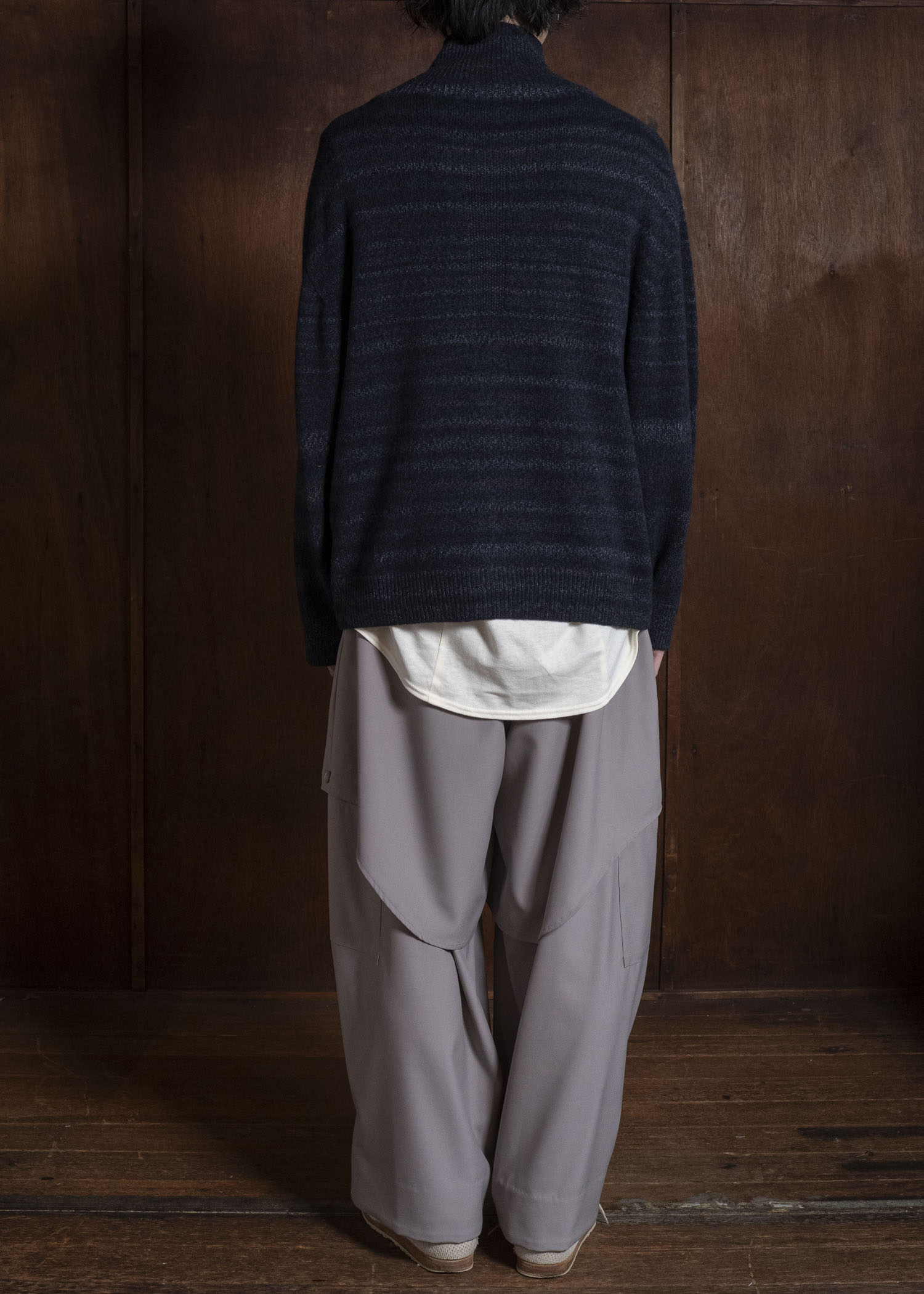 amachi. AY19K-4090 Gradation TOR High Neck Cardigan Navy Black