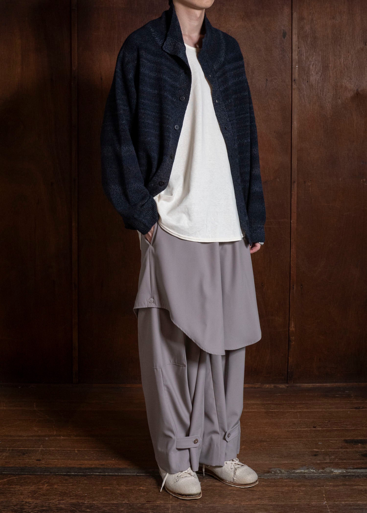 amachi. AY19K-4090 Gradation TOR High Neck Cardigan Navy Black