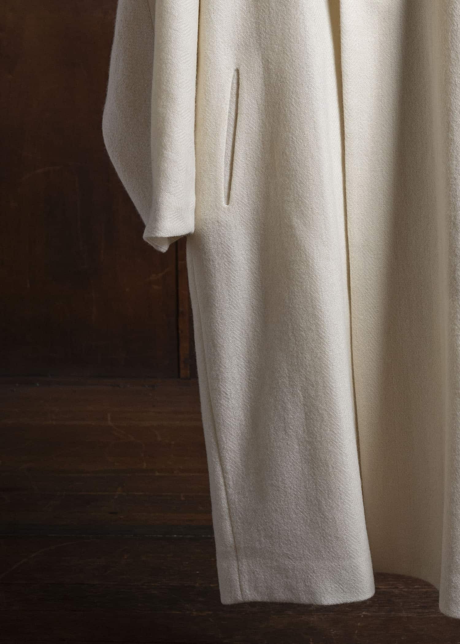 amachi. Covered Coat - 017[ Petrified wood button ] AY17C-2096 Off White