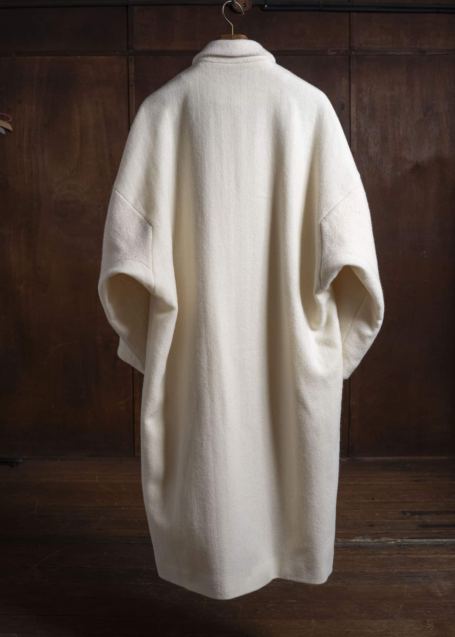 amachi. Covered Coat - 017[ Petrified wood button ] AY17C-2096 Off White