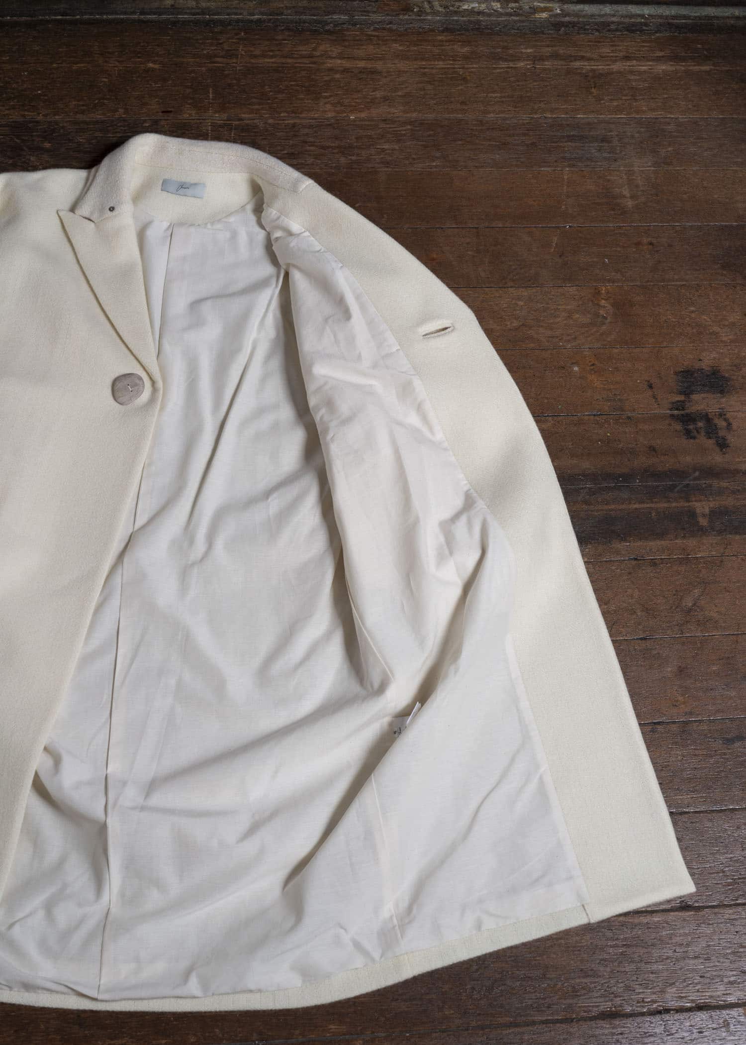 amachi. Covered Coat - 017[ Petrified wood button ] AY17C-2096 Off White