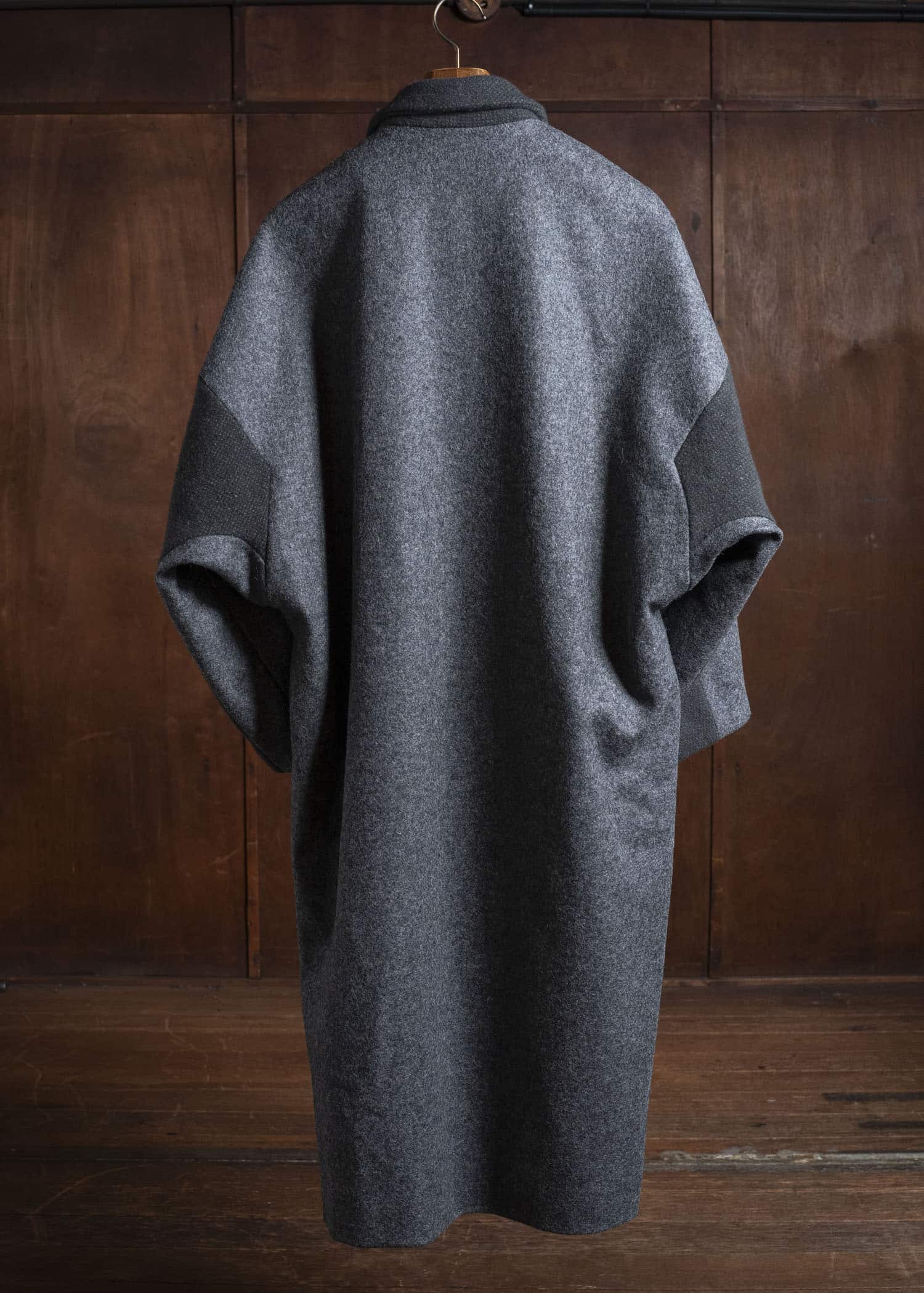 amachi. Covered Coat - 017[ Petrified wood button ] AY17C-2096 MIx Gray