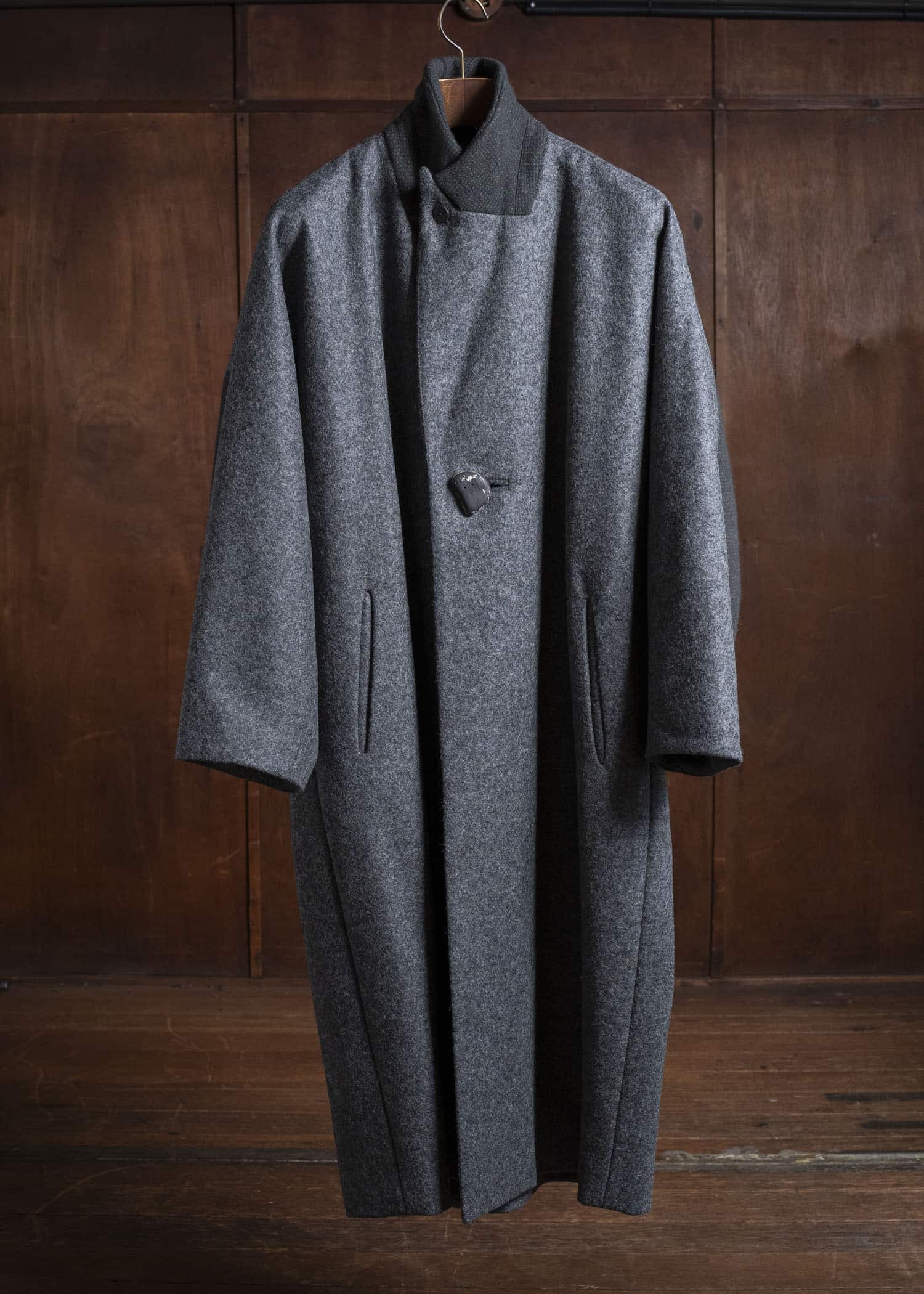 amachi. Covered Coat - 017[ Petrified wood button ] AY17C-2096 MIx Gray