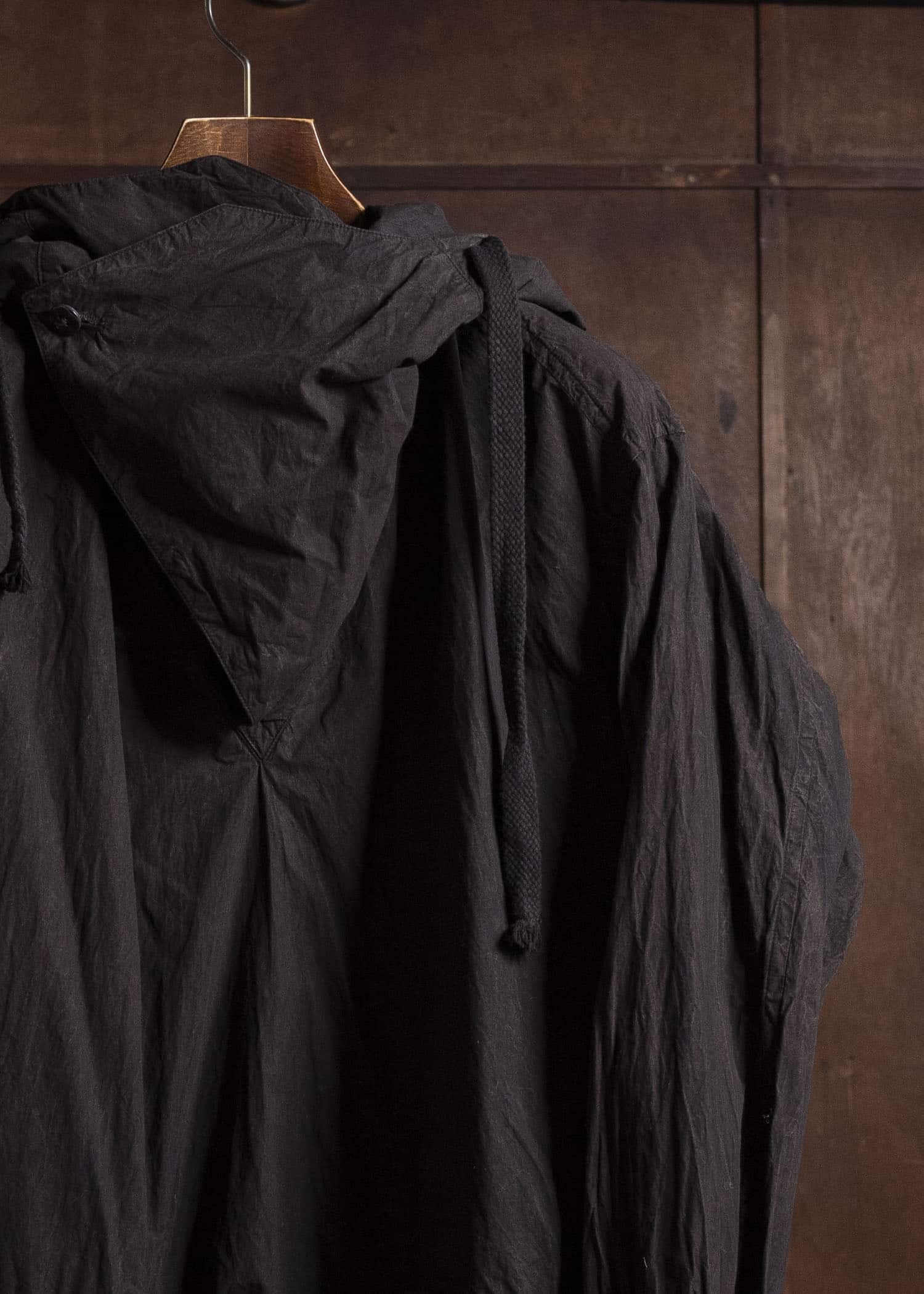 amachi. Fabric Forming Anorak AY17S-1074 ND - Dark Mud Brown