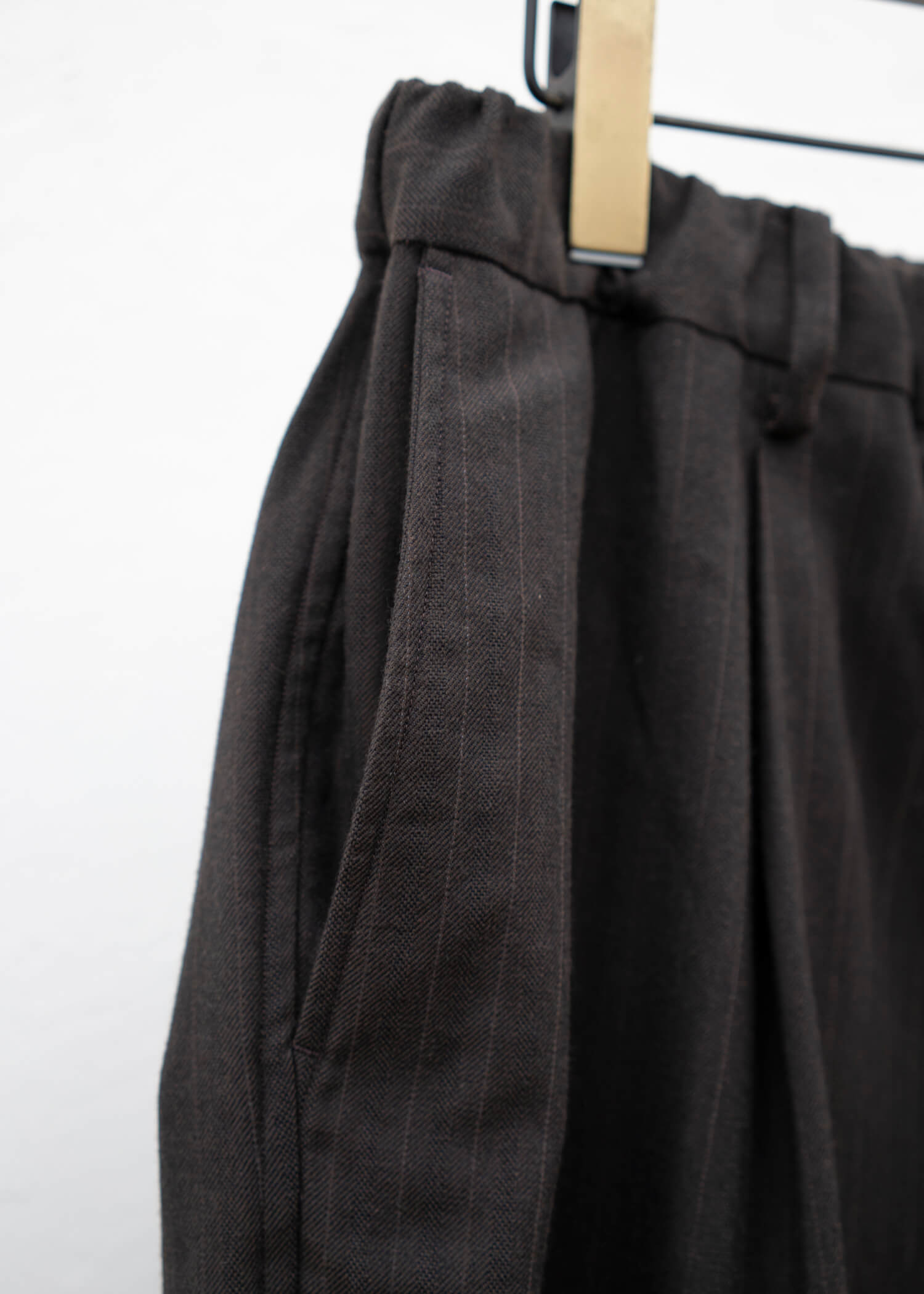 YOKO SAKAMOTO CLASSIC EASY TROUSERS / BROWN