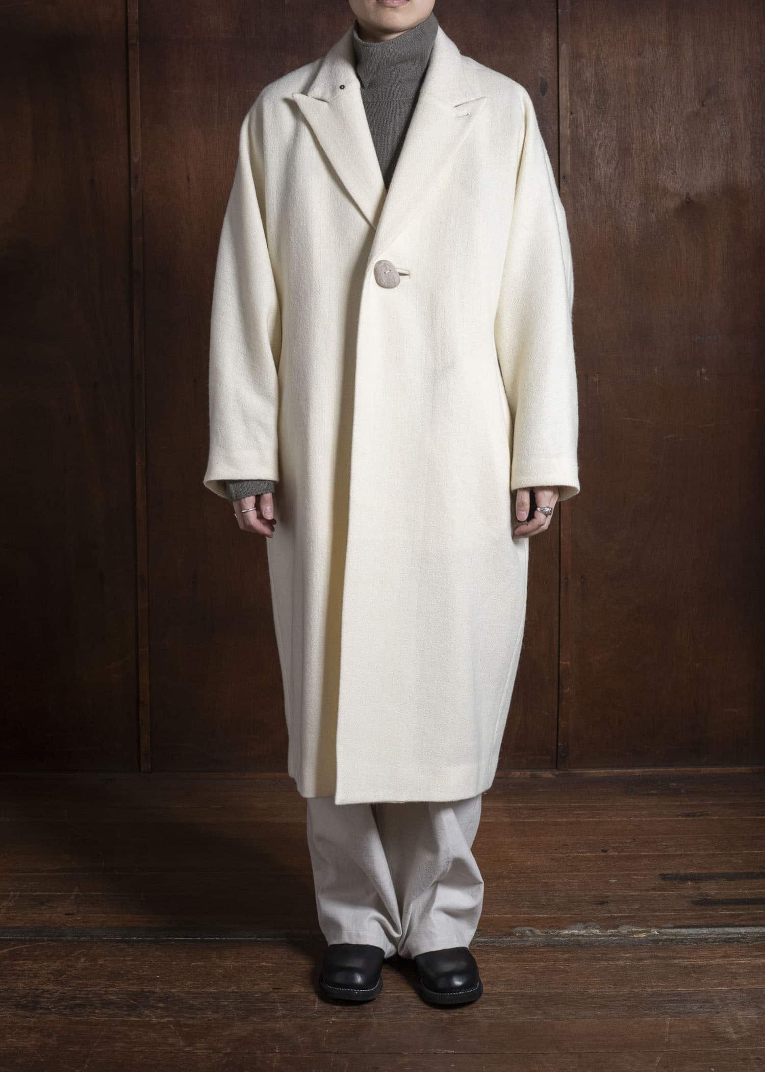 amachi. Covered Coat - 017[ Petrified wood button ] AY17C-2096 Off White