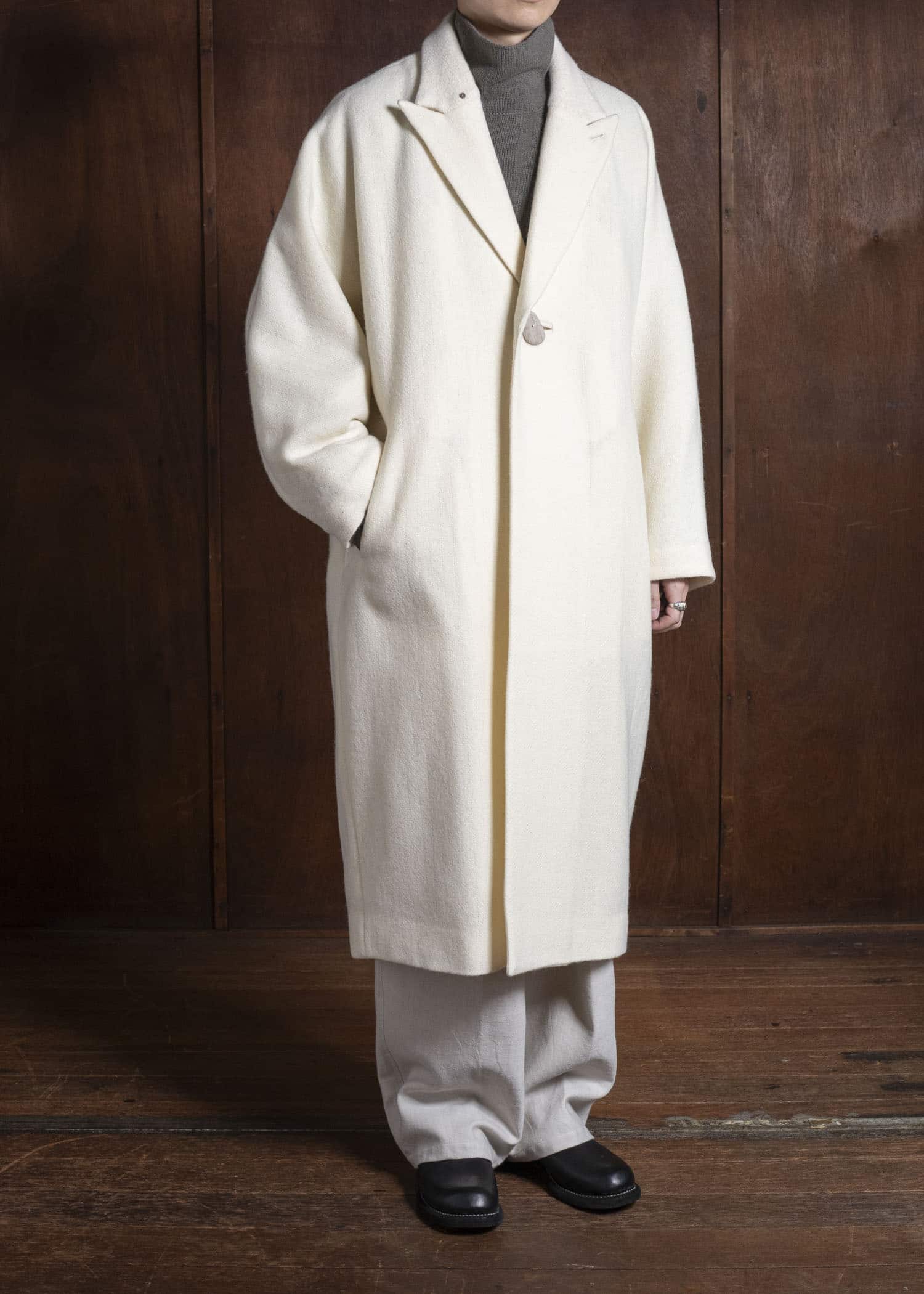 amachi. Covered Coat - 017[ Petrified wood button ] AY17C-2096 Off White