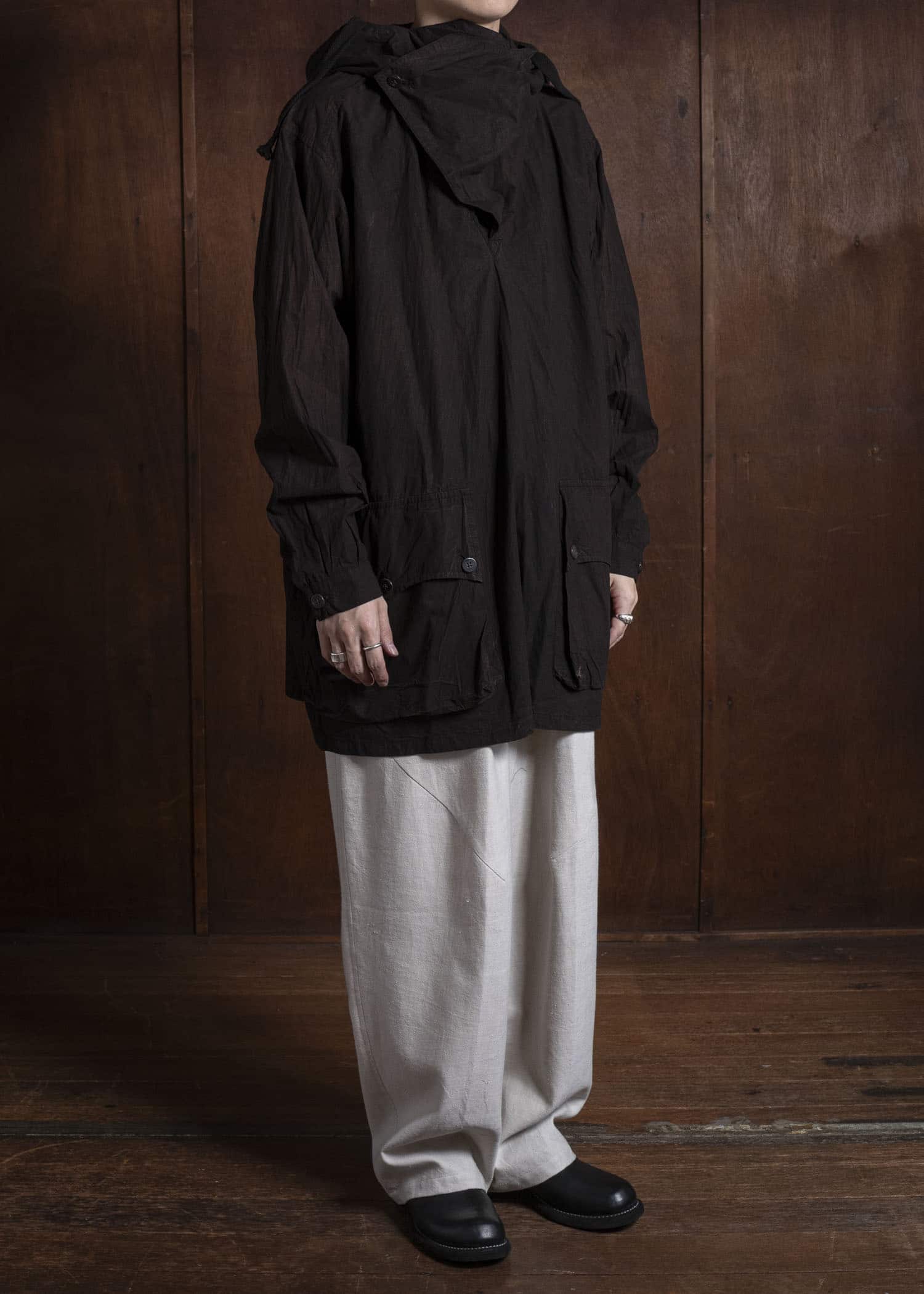 amachi. Fabric Forming Anorak AY17S-1074 ND - Dark Mud Brown