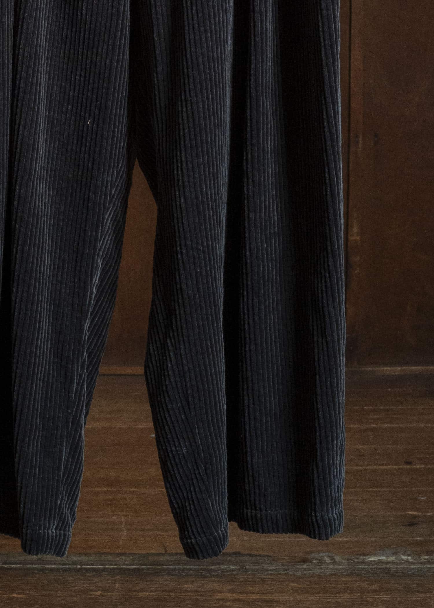 KLASICA 26F-TRS-D82 PACE -sw Wide and Tapered Silent Trousers Iron