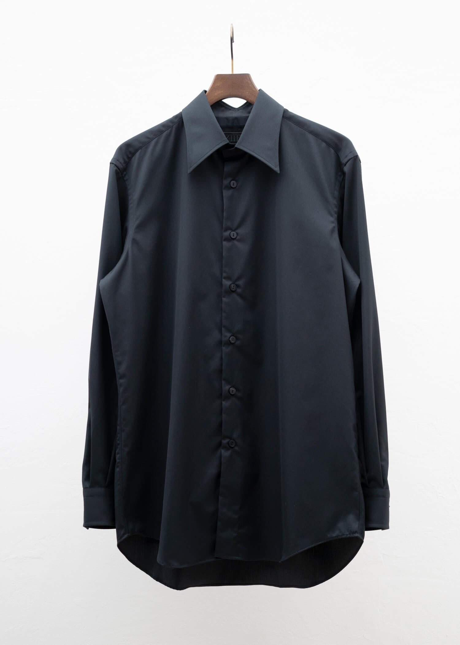 ZIIIN """"""""""""""""BEARSLEY"""""""""""""""" LONG POINT COLLAR SHIRT / BLACK