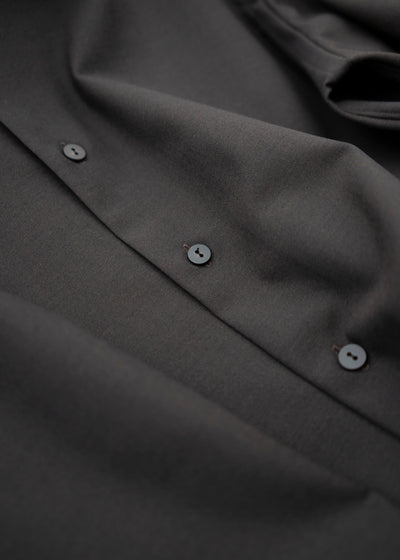 ZIIIN """"""""BEARSLEY"""""""" LONG POINT COLLAR SHIRT / DARK BROWN