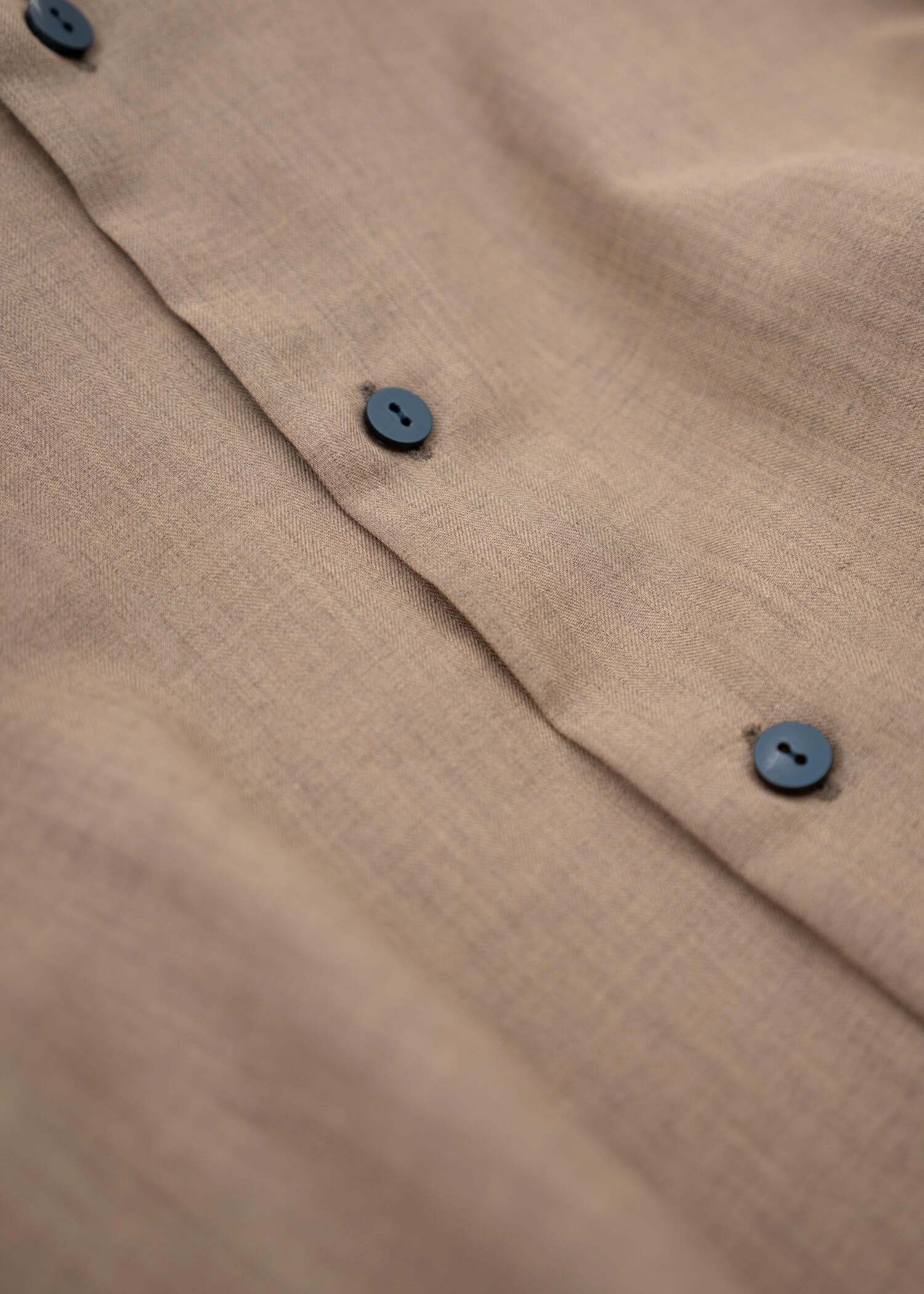 ZIIIN """"""""BEARSLEY"""""""" LONG POINT COLLAR SHIRT / TWILL HERRINBONE