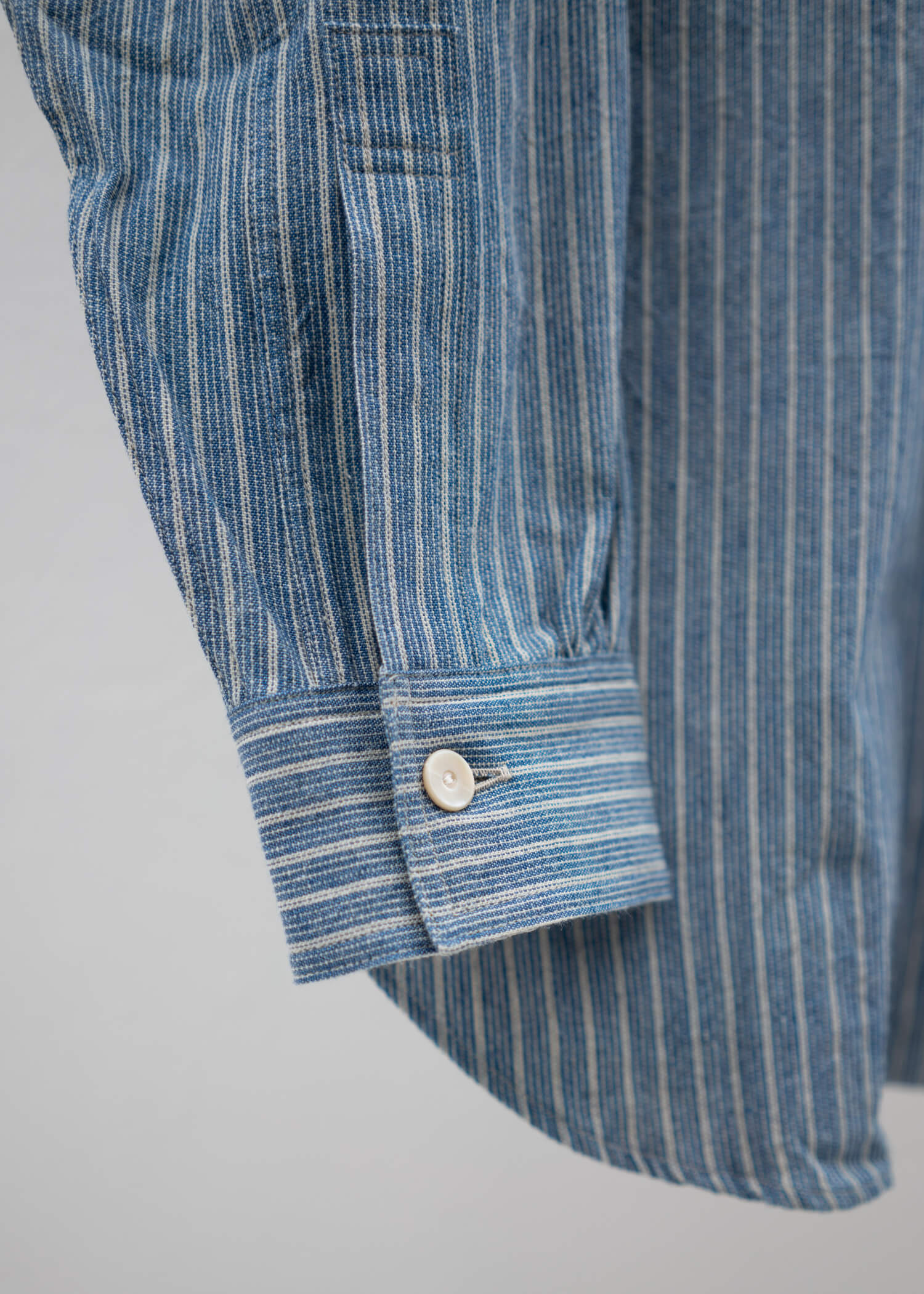 Taiga Takahashi LOT.105 BAND COLLAR SHIRT P/O INDIGO STRIPE