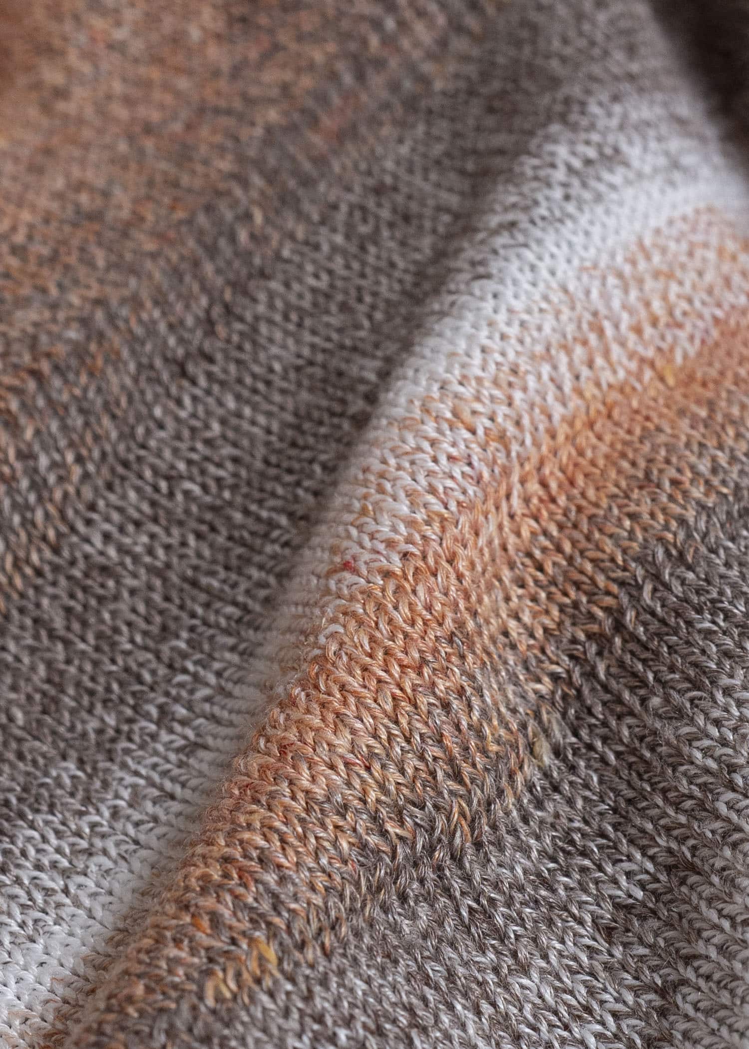 amachi. 15 Gradation Knit AY18K-4084 Brown Orange