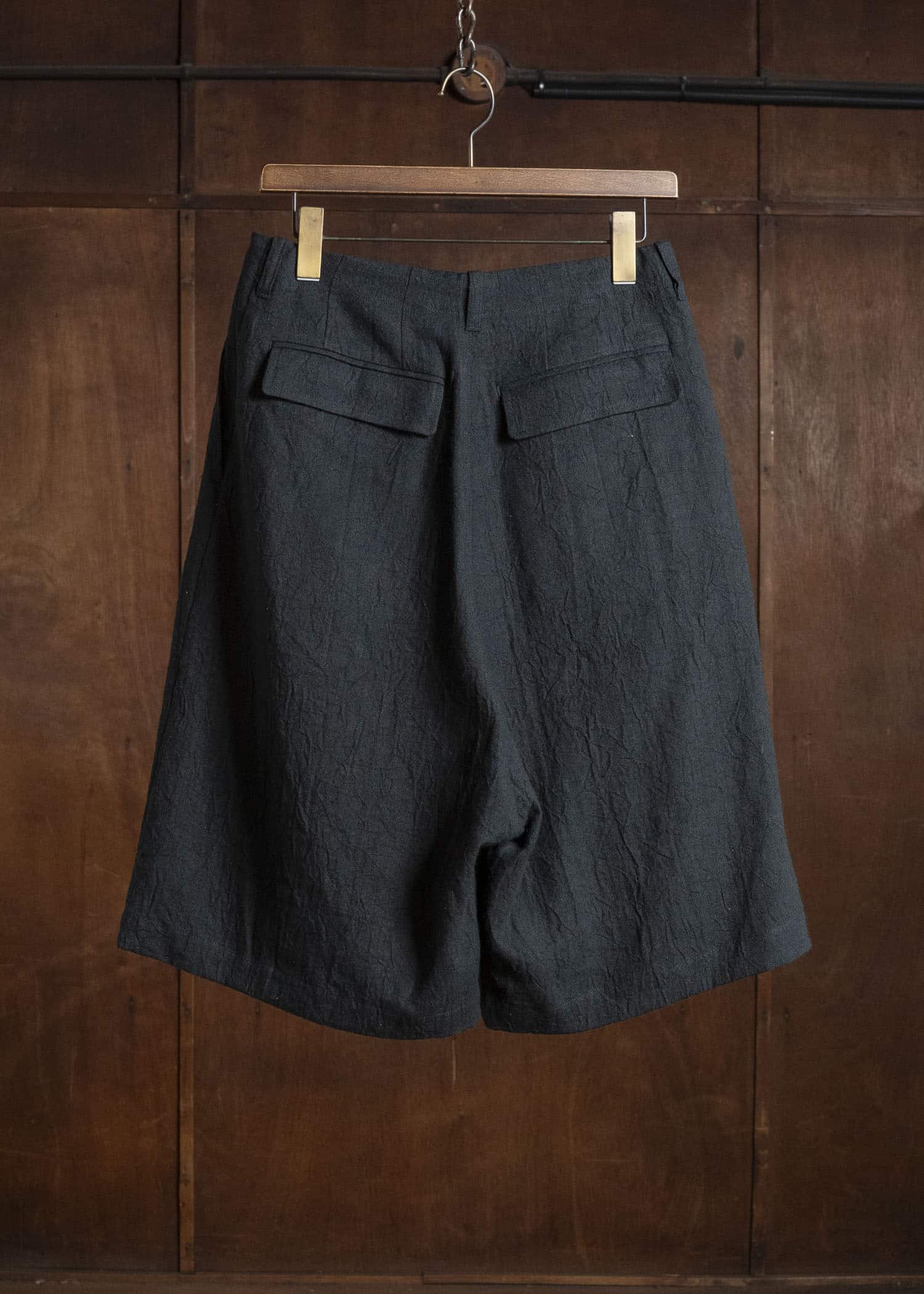 shi shi 26S2P3BK OGRE-wide short trousers BK