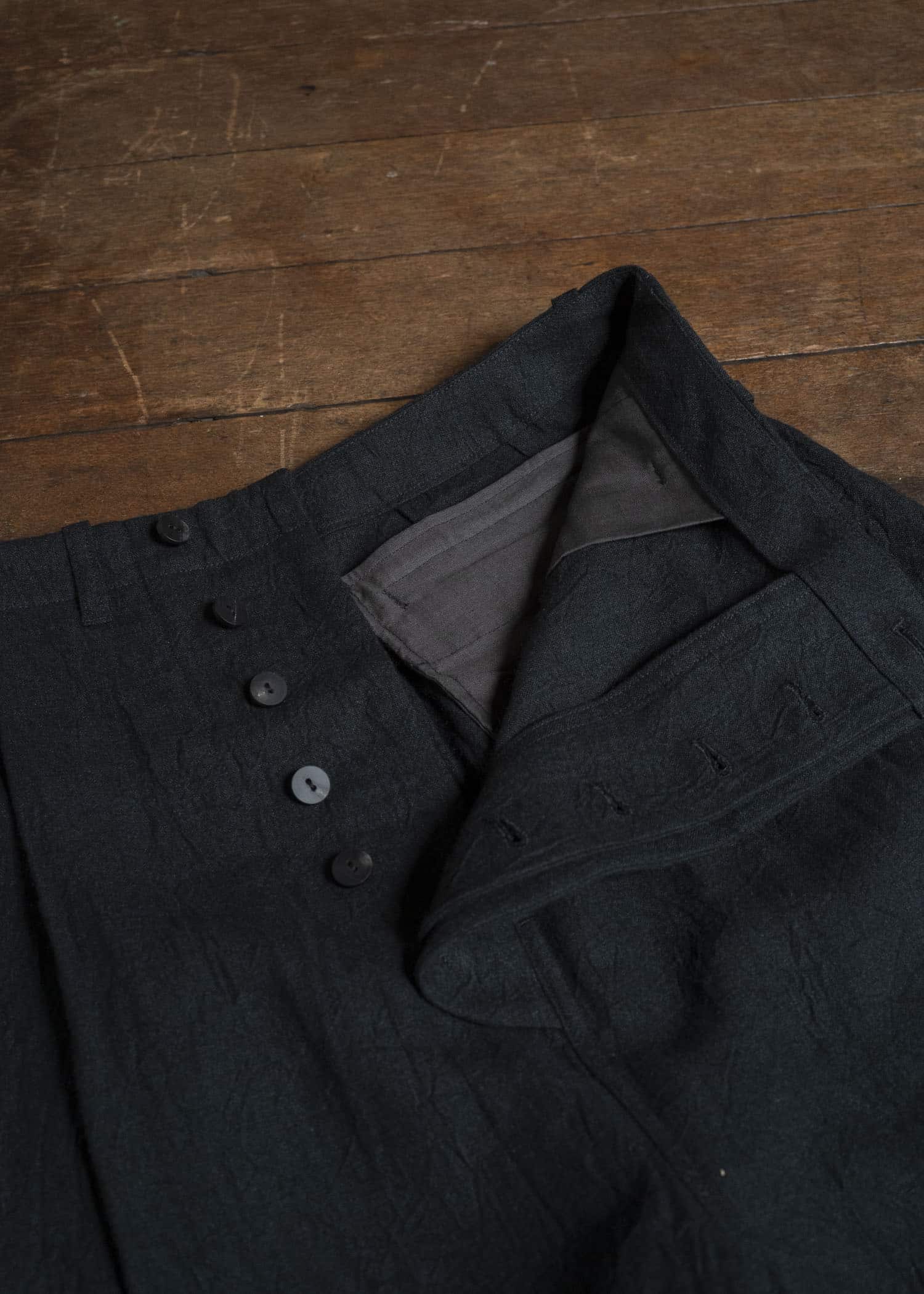 shi shi 26S2P2BK OGRE-wide tapered trousers BK