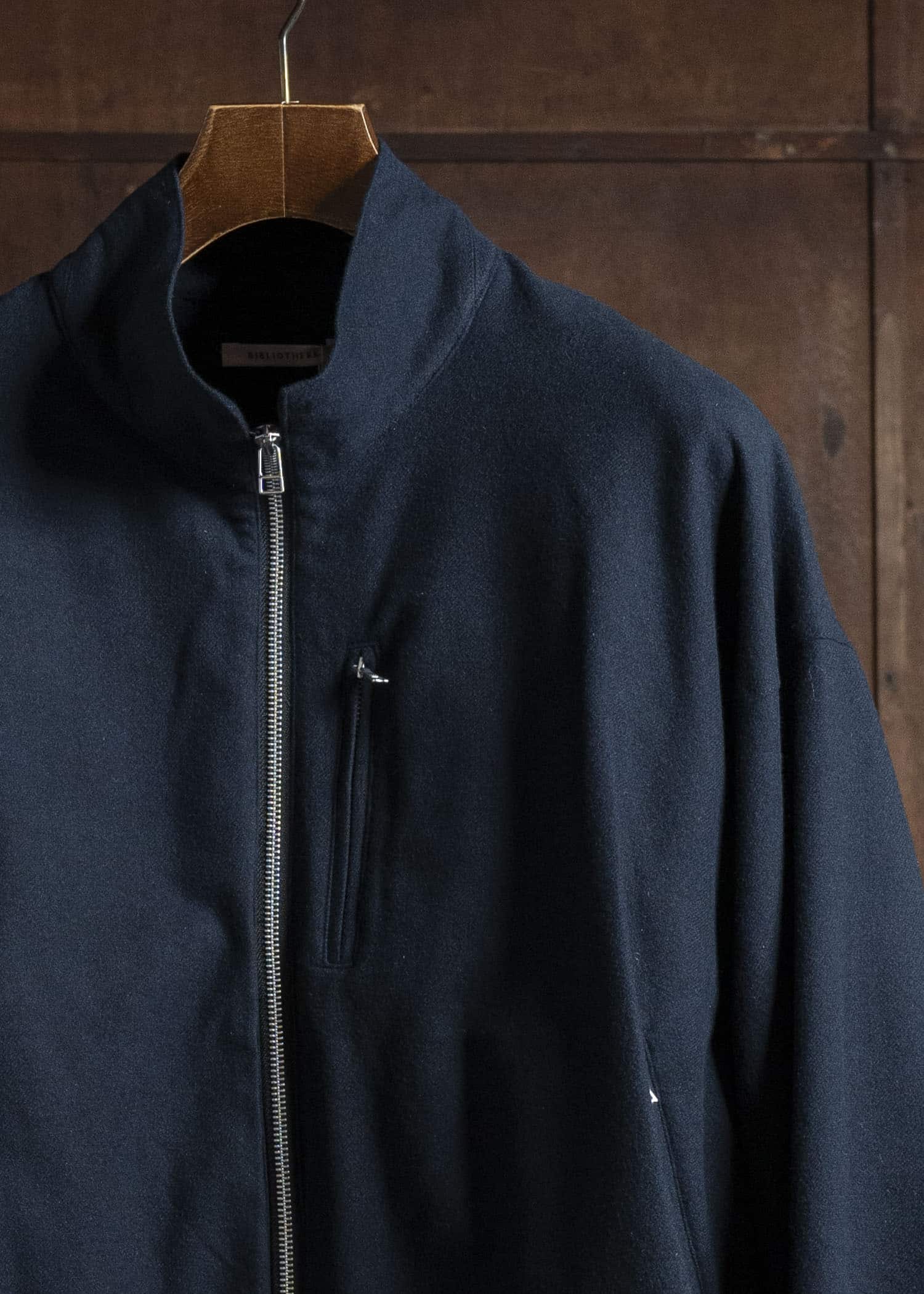 BIBLIOTHERK BR-OT06-AW25-02 DRAPED BLOUSON NAVY