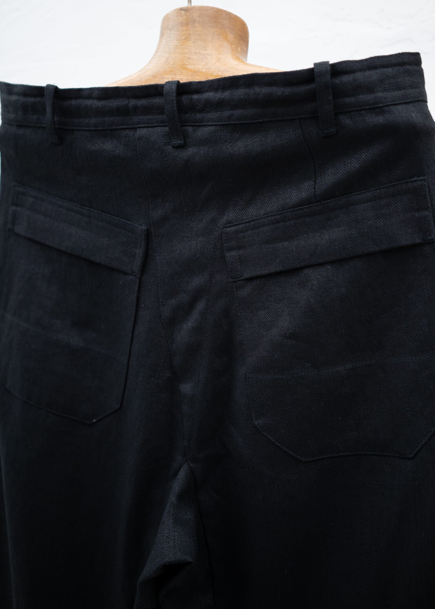 JAN-JAN VAN ESSCHE "TROUTHERS#72" CHINO STYLETROUSERS